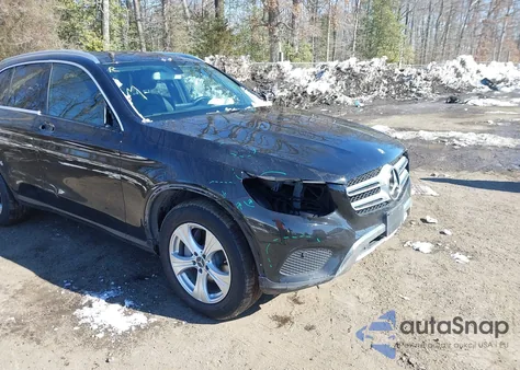 2016 Mercedes-Benz Glc 300 from USA, damaged, VIN WDC0G4JB8GF102084